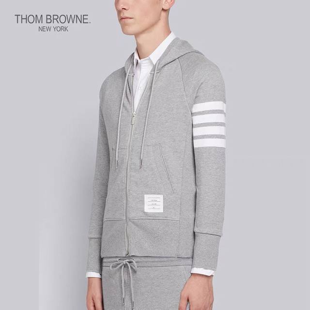 Tb色织毛圈棉拉链卫衣外套 货号：106 Thom Browne Tb色织四条杠经典毛圈棉高版本拉链卫衣套装 意大利制造产地小标 自家品牌工厂流水线生产 走线整