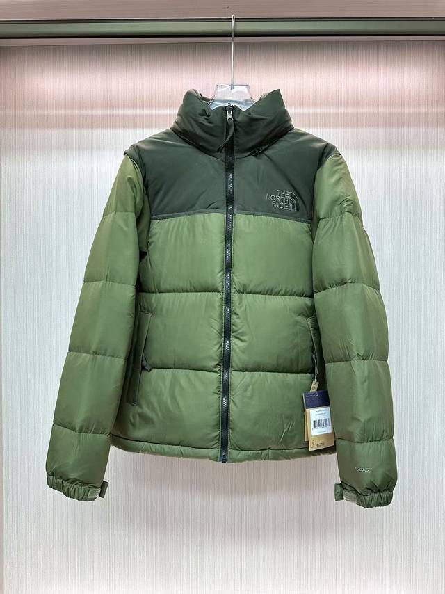 北面1996 Nuptse 经典款 北面羽绒服 产品配色：小麦色 酒红色 经典黑 橄榄绿 码数：S Xxl 的字面含义为山的最寒冷、最艰难一面。它也是 的产品能