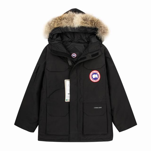 Canada Goose 加拿大鹅 08款 Expedition 派克大衣 Expedition最初是为南极洲麦克默多科考站的科学家而设计的一款派克大衣。无论您