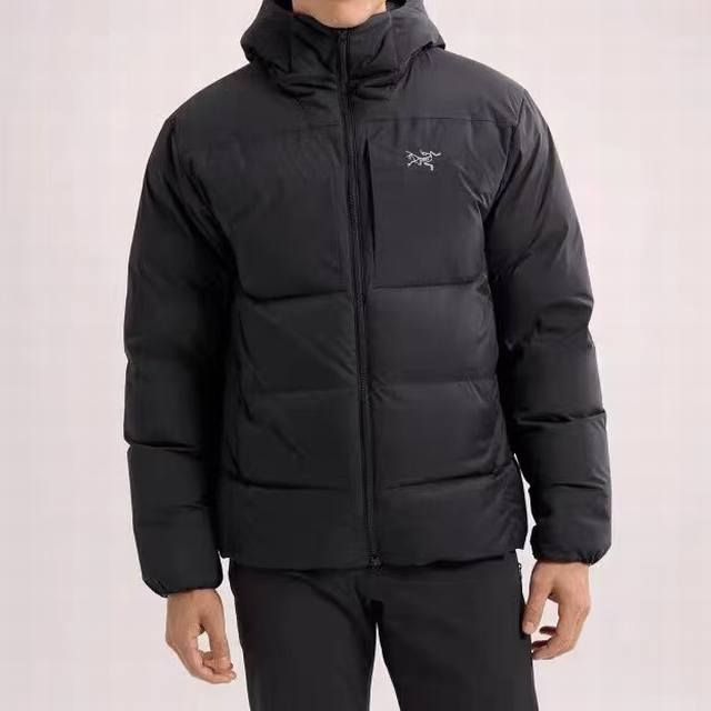 上新 Arcteryx 始祖鸟冬季新款白鸭绒羽绒服 帽子可拆卸 成立领穿搭， 外面料甄选品质 柔软轻盈 饱和细腻 ，透气性高 防皱保形多重工艺 牢固耐穿 80绒