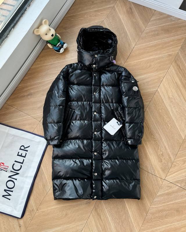 配手提袋代购版正品版 ！有蕊片 ！新品 男女同款 Moncler 蒙口 Moncler 蒙口中长款带帽羽绒服外套hanoverian“羽绒服”众多明星大爱的款式