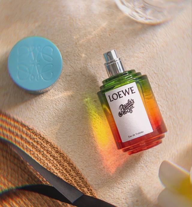 Loewe Paula'S Ibiza罗意威 夏日限定伊维萨岛滨海假期彩虹瓶香水50Ml，专柜版，专柜品质，随意比对，配手提袋。灵感来自海岛上的假日，外观像一杯