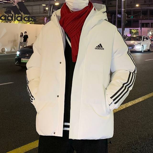 Adidas 阿迪达斯冬季新款，男女同款连帽宽松经典三条杠印花三叶草羽绒棉服外套，男女同款棉衣，独家爆款，冬季衣橱必备的一款人气棉衣， 上身超级好看！ 纯天然手