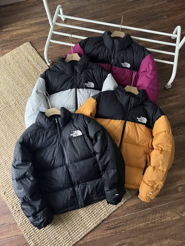 2024最新配色the North Face 1996鹅绒700蓬羽绒服，万年经典！每年都更新！24款日版最新配色来袭！擦亮眼睛24款是鹅绒填充！区别库存货！区