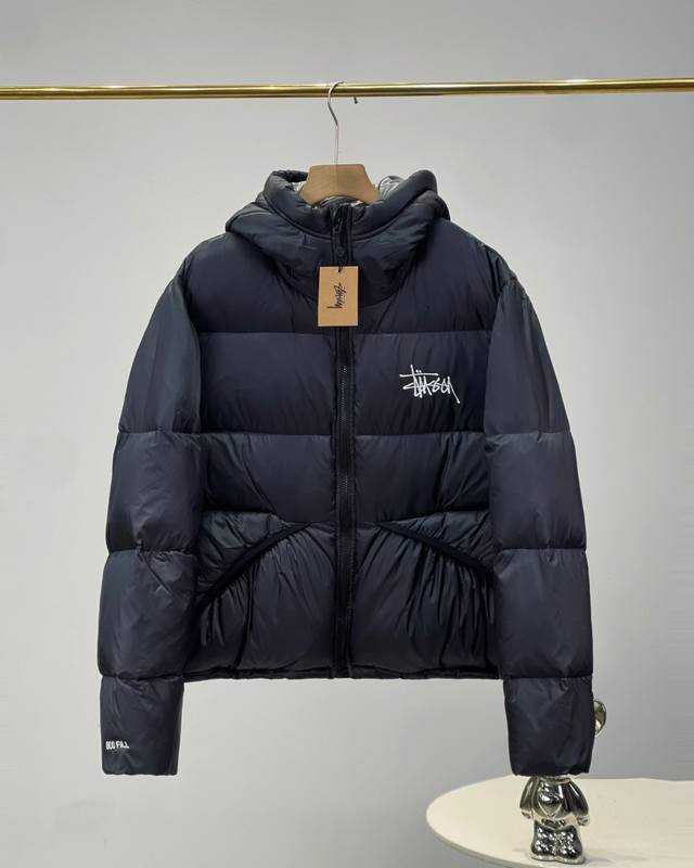 上新 高版本 Stussy Micro Ripstop Down Parka斯图西派克羽绒服 猛男粉 必入款 男女同款情侣款！ 得物在售5000+ 采用新国标9