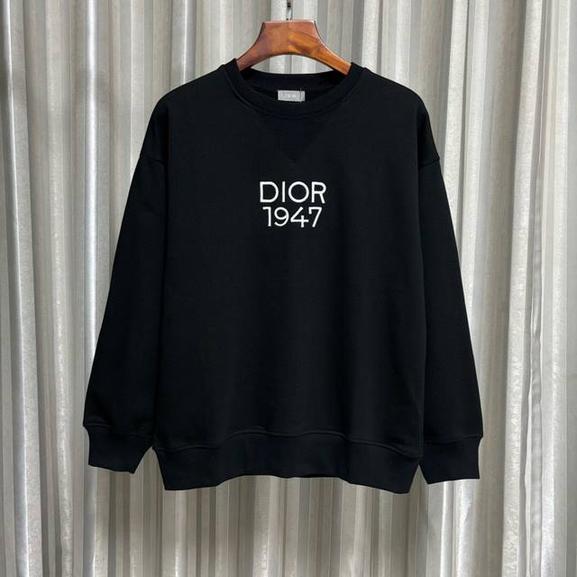 顶级版本 Dior 迪奥，2024秋冬季新品 24Fw 字母logo刺绣圆领卫衣打底衫男女同款 采用410G原版厚重面料 定制1:1辅料 特殊螺纹，炒鸡百搭，各