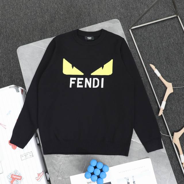 顶级复刻 高端定制 - Fendi 芬迪 新款恶魔眼睛logo休闲圆领毛衣 - 颜色：黑色 - 购入原版开模打造，全套定制辅料，细节决定成败 - 芬迪 Fend