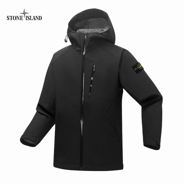 Stone Island石头岛 加绒 24秋款户外运动透气宽松连帽复合绒软壳冲锋衣外套 网络线上 海内外人气爆款∽ 采用新颖独特外单优质料 宽松版 拉链连帽设计