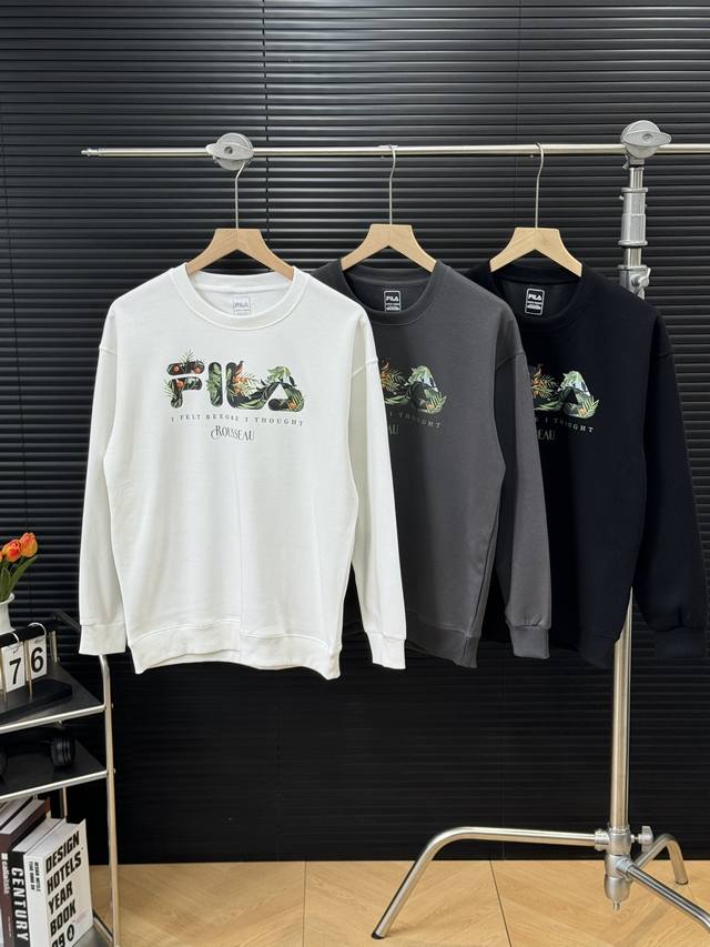 Fila 斐乐 秋冬新款胸前花卉字母印花图案情侣款圆领卫衣 -颜色：黑色 白色 深灰 -尺码：M L Xl 2Xl 3Xl 高品质360克高克重纯棉，亲肤透气不