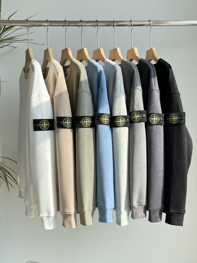 Stone Island 石头岛 23秋冬新款8色 基础经典圆领袖章加绒卫衣 - 加厚升级！加绒卫衣面料，暖暖过冬天！ - Stone Island 作为一个高