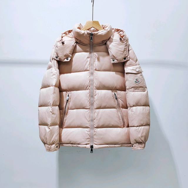 顶级版本带芯片 Moncler Maya 蒙口陈奕迅同款玛雅亮面防水小标羽绒服-顶级版本 帽子可拆卸 标配专柜同款帆布手提袋 重新诠释，全新色调焕新标志性款型。