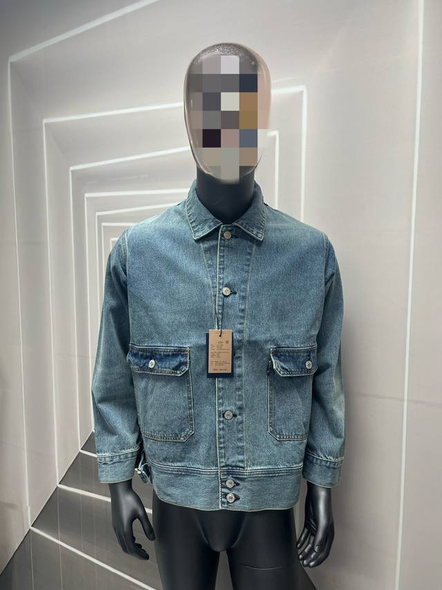 商场同款 Levi'S李维斯匠心丹宁日本制24新款男士牛仔长袖外套 以不同色彩的重磅牛仔布打造后背编制，通过拼布设计呈现牛仔夹克风格，胸口正面没有任何logo，