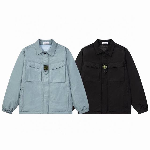 Stone Island石头岛 Fw23纯色尖领单排扣长袖夹克绗棉外套 独家制作的面料让这件衣服成为当下最火的搭配利器！ 颜色，版型，辅料及每一个细节都原汁原味