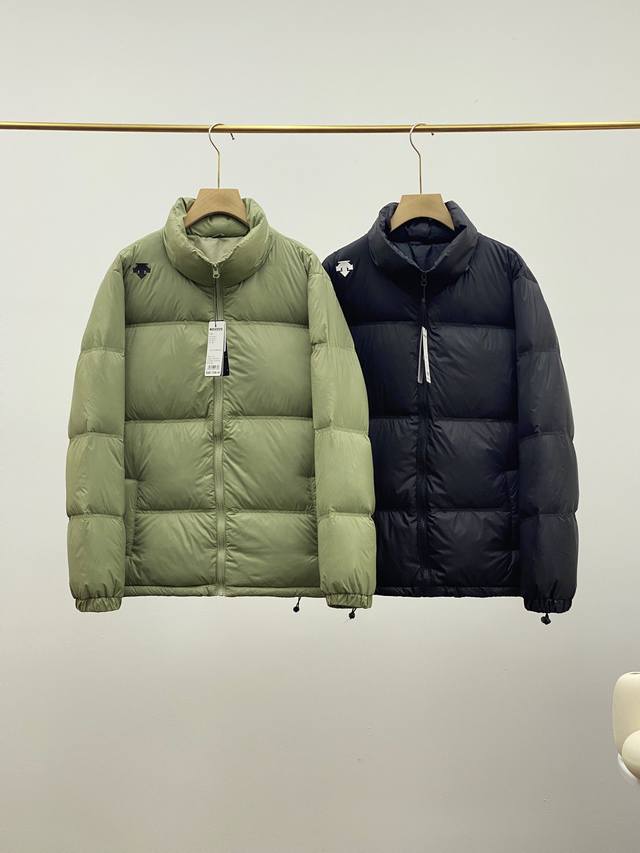 Descente 迪桑特冬季滑雪品牌元素廓型男女 搭配情侣款 全新户外系列 顶级设计师出版 经典复古 温暖不臃肿 双层胆布 绝不跑绒 内里填充90白鸭绒 蓬松度