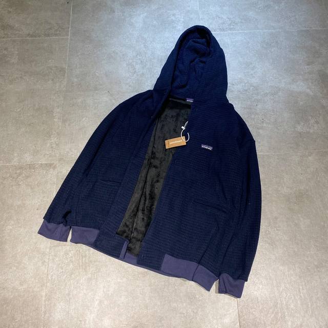 Patagonia巴塔哥尼亚 内里加绒加厚华夫格绣标棉服外套情侣款 Color: 藏青色 Size: M-Xl M 肩宽59 胸围116 衣长67 Cm L 肩