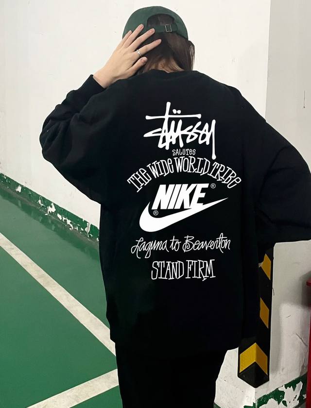 银狐绒加厚 Stussy X Nike 斯图西联名耐克冬季加绒加厚圆领卫衣 高端冬季加绒卫衣系列 本款甄选530G银狐绒加厚面料 区别市场便宜货200G低廉单薄