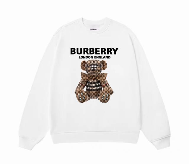 Burberry 巴宝莉小熊秋季圆领卫衣 甄选新疆华棉面料 柔软舒适 手感软糯细腻 高克重 上身充满质感 非常轻便舒适 运动宽松版型不紧身 轻松驾驭无压力 采用