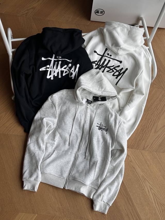 供 Stussy 斯图西秋冬款经典系列 基础款印花拉链开衫卫衣男女同款 黑色 白色 灰色 S Xl 原版340克拉绒纯棉面料，衣服挺拔有型区别低端渣货，不会洗洗