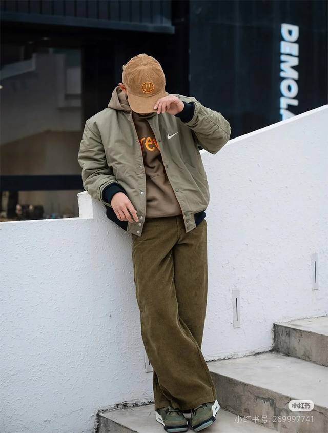 正确版本 区别市面 Stussy X Nike Fw联名 双面穿夹克外套棉服 原版复刻 爆火断货王，联名的最后的热度 这次联名最好看的就是这个夹克了， 时尚是轮