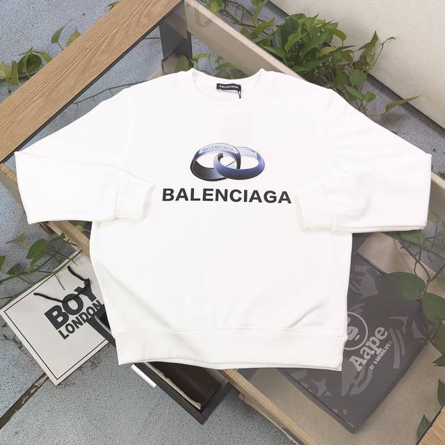 上新 款号：Txe90 2024秋冬新款balenciaga巴黎世家指环戒指字母图案logo印花休闲情侣高圆领加绒卫衣，小红书爆款，面料高版本高品质，网红明星同