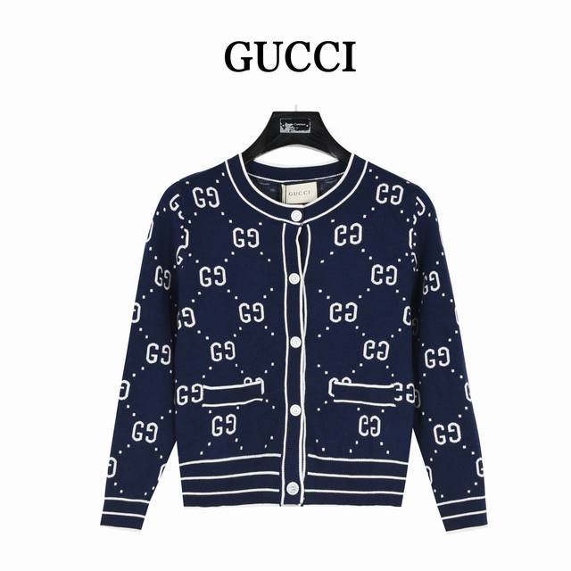 Gucci 古驰 24Fw 满幅双g提花圆领开衫毛衣外套 Gg棉质提花女士开衫 女款 给各位气质女神准备的秋冬开衫出货啦，版型绝美，优雅与休闲的完美结合， 相当