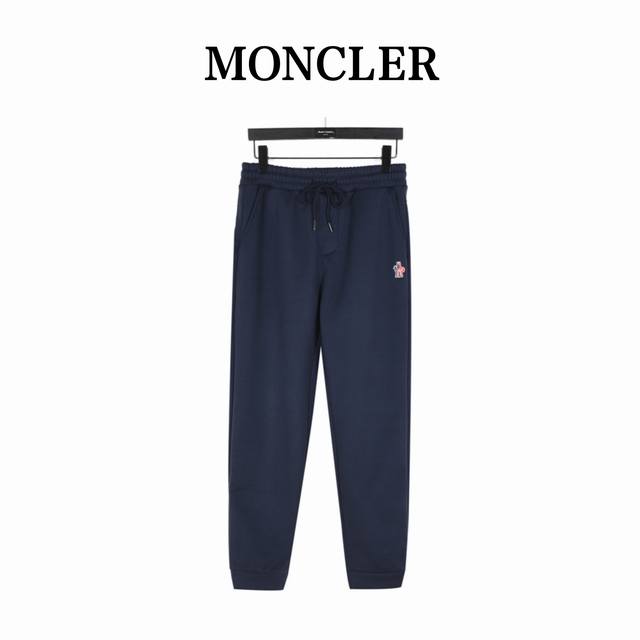 Moncler 蒙口 前后徽标刺绣logo加绒长裤 采用480G加绒纯棉毛圈面料，高档纯棉顶级面料！内里复合加绒， 拿到手第一触感真心被折服，内里一体绒手感柔软