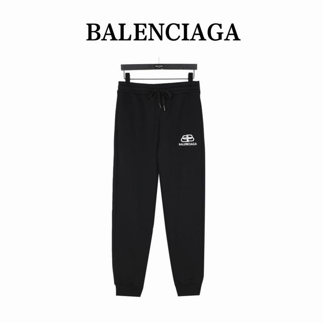 Balenciaga 巴黎世家 刺绣锁扣口袋长裤 定织定染400克纯棉毛圈棉质面料，订染颜色后整蚀毛处理,渠道性质精品， 让整体造型设计更加优雅时尚。裁剪工艺细