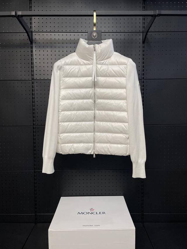 Moncler｜盟可睐 蒙口 针织拼接立领薄款｜羽绒服 颜色：白色、浅粉色、黑色、 尺码：S、M、L、 冬天的内搭神器