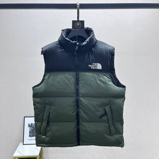 The North Face｜北面nuptse 1996 经典款羽绒马甲 北面马甲 The North Face“的字面含义为山的最寒冷、最艰难一面。它也是th