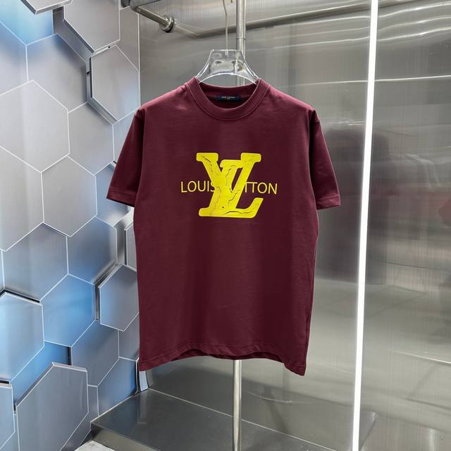 Lv 2024秋冬新款320克短袖t恤 个性印花 男女同款宽松版 S M L Xl Xxl 五个码 黑色 白色 栗红