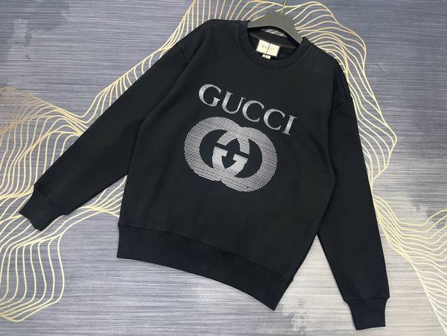 Gucci 定制420克全棉面料 官方同款 圆领 时尚又个性 超级百搭好看的一款 吊牌 领标 水洗麦 三标齐全 颜色：黑色 纯白色 尺码：S-Xl