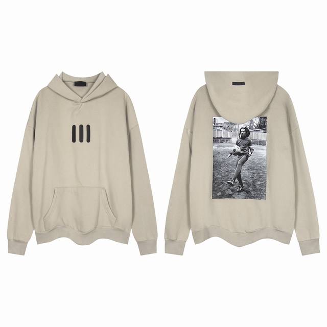 Fear Of God 三条杠 Bob Marley 鲍勃 马利联名款连帽卫衣沙漠黄 款号：123-26 码数：S-Xl 定织定染380G抓绒面料 很秋冬的一个