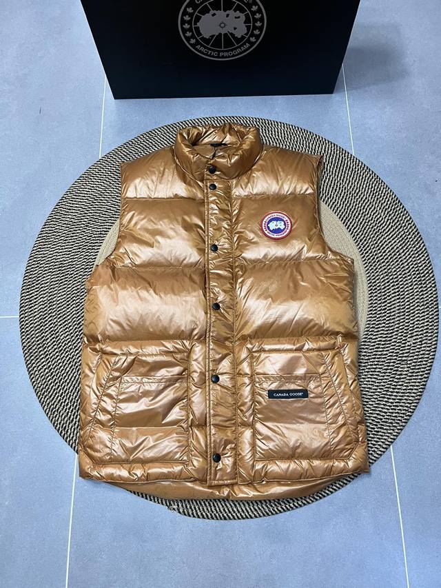 棕色 Canada Goose 大鹅10款马甲羽绒服 顶级版本 经典款 Xs- Xxl码数 批发价格优势