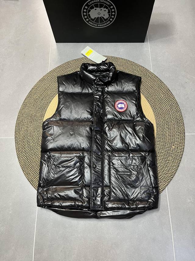 黑色 Canada Goose 大鹅10款马甲羽绒服 顶级版本 经典款 Xs- Xxl码数 批发价格优势