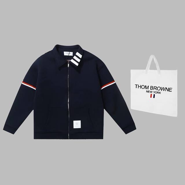 可配手提袋5 设计师款tb Thom Browne 加厚夹棉夹克外套 650G加厚空气层 原版开模三色织带拼接 经专属三色里布 加厚不臃肿 高级新贵风 码数sm