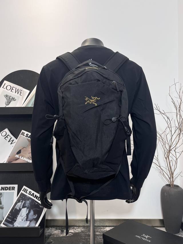 款号cb02 官网品质 #Arc'Teryx# 始祖鸟 Mantis 16L 轻便耐用多功能 尼龙 背包双肩包 男女同款情侣款 后背碳钢板支撑 #新款男女16升