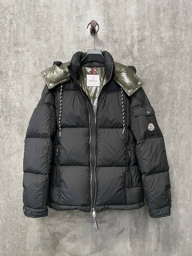 Moncler 盟可睐 蒙口 24冬季新品连帽拉链羽绒服外套 原版订制五金配件 全进口原版定制 欢迎对比 绝对的高品质 采用顶级95白鸭绒 超柔软 充羽量蓬松饱