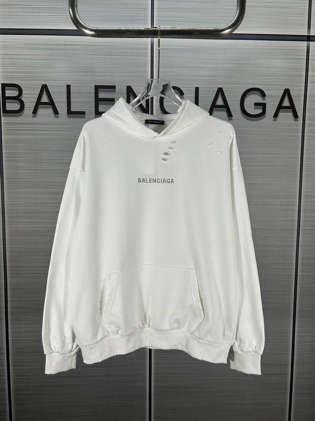 巴黎 Balenciaga 烫钻字母连帽卫衣 面料：400克双股双纱食毛纯棉毛圈 工艺：进口奥钻高温贴合工艺 辅料：三标齐全 Zp 一致同款 防潮纸 版型：Os