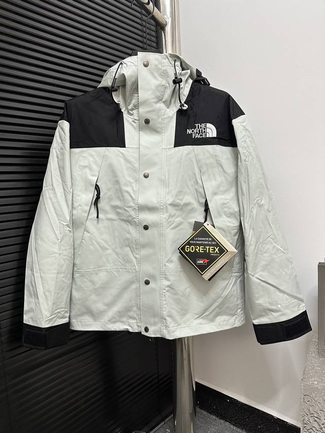 顶级版本 Thenorthface 北面 1990经典款户外防水冲锋衣登山夹克#代购级为了还原zp的一切质感今年团队历经数月最终出货。所有辅料还原zp，面料做工