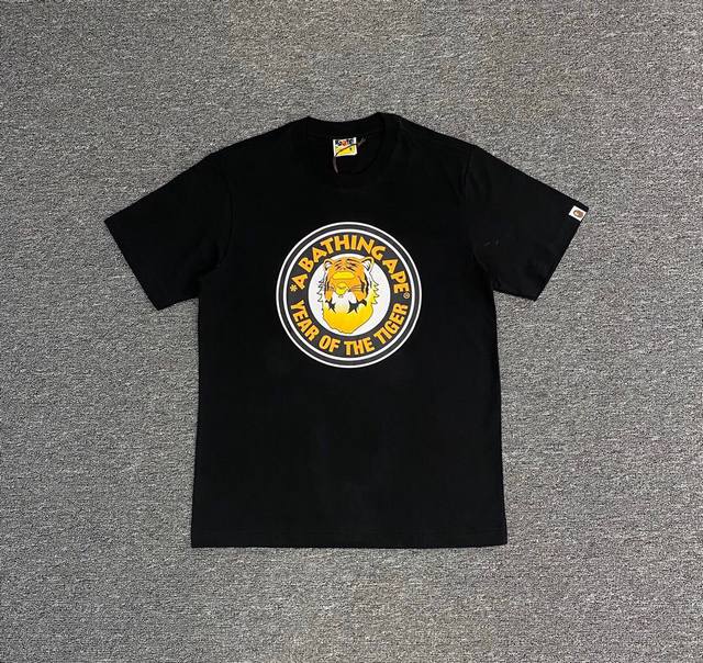 Sc037# 顶级版本 Bape Ss22虎年限定圆章印花短袖t恤 采用260克优质高织纯棉面料 双纱精梳 质感柔软不起球 进口环保印花胶浆 图案鲜明立体 品质