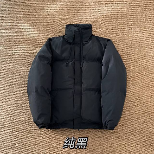 Fg03 今年重磅推荐“Fog Fear Of God Essentials Puff Jacket 复线棉服”超级热销的纯色系棉服，百变的穿搭，时尚的品味独树