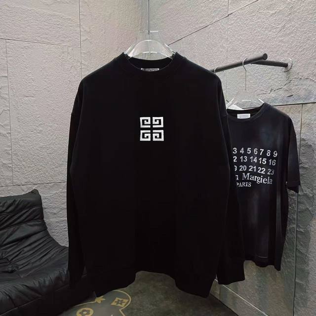 Gvc*2024秋冬新款 字母logo绣花+印花 定制面料 圆领卫衣 男女同款 尺码：S M L Xl Xxl 五个码 颜色：黑色 白色