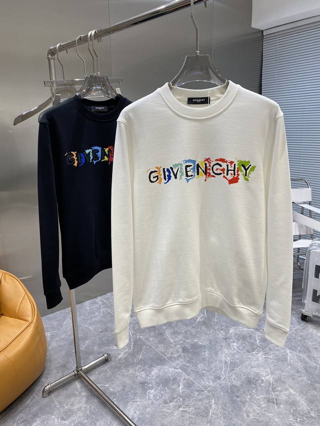 Givenchy 纪梵希 24Ss新款潮流经典卫衣，精致裁剪，高品质工艺！采用定织定染纯棉面料420克左右纯棉卫衣面料！图案进口数码印花工艺，耐穿耐洗久穿不变型