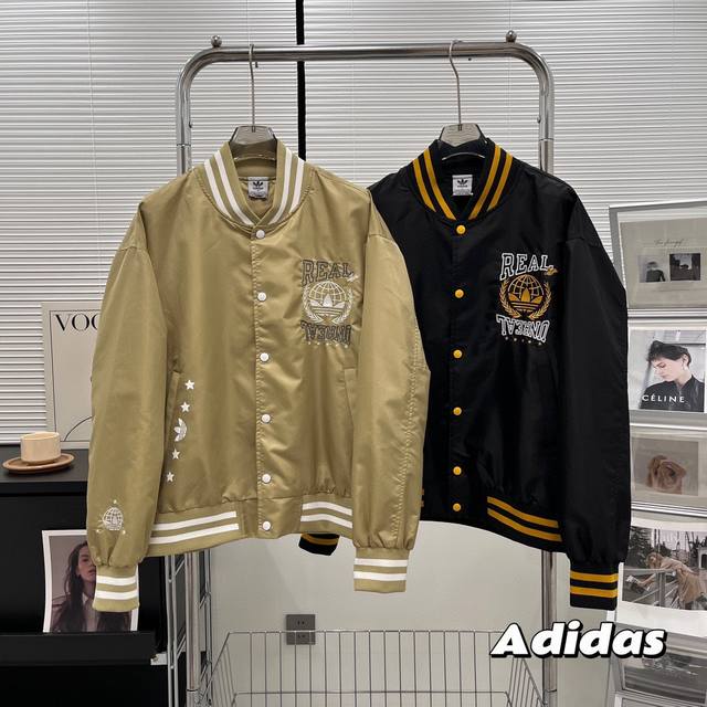 新款上新 Adidas三叶草阿迪达斯运动休闲男女同款棒球服夹克 经典撞色拼接设计，小红书网红博主上身强力推荐，上身百搭，版型超赞，胸前经典三叶草阿迪达斯字母刺绣