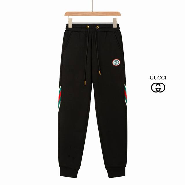 Gucci 古奇24新款裤子 欧洲贸易渠道，意大利海外仓直发，海外精品限定销售。 24Ss秋冬新款休闲时尚卫裤，这款卫裤采用大牌的设计打造时尚潮流感，细节处理精