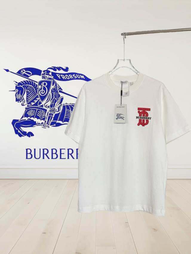 高品质]Burberry 巴宝莉 新款bt帖皮刺绣圆领短袖，300克洗水面料，厚薄适中,亲肤透爽，简约大气的经典标识刺绣展现了唯美的画面美学，Os裁剪风格，最流