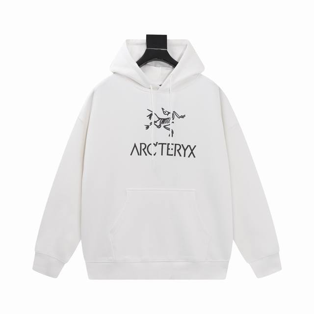 Arcteryx 始祖鸟 2024Ss新款刺绣连帽卫衣，采用最新面料，高定刺绣绣花，高品质工艺！衣服走线固定超级好，采用定织定染纯棉毛圈面料420克纯棉卫衣面料