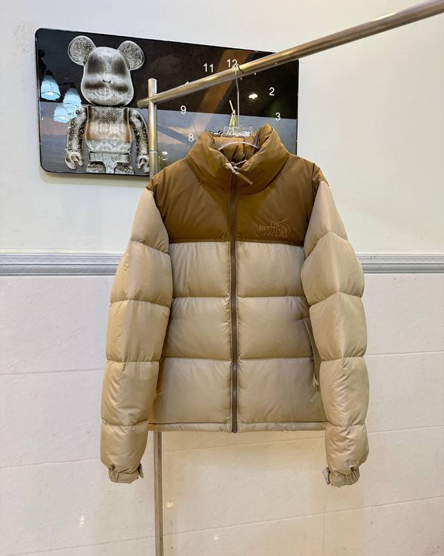 款号0075 The North Face 北面 1996Nuptse 4Nch户外经典羽绒服 顶级版本 全新进口百灵达绣花机定制万针电绣，进口绣线，保证每字饱