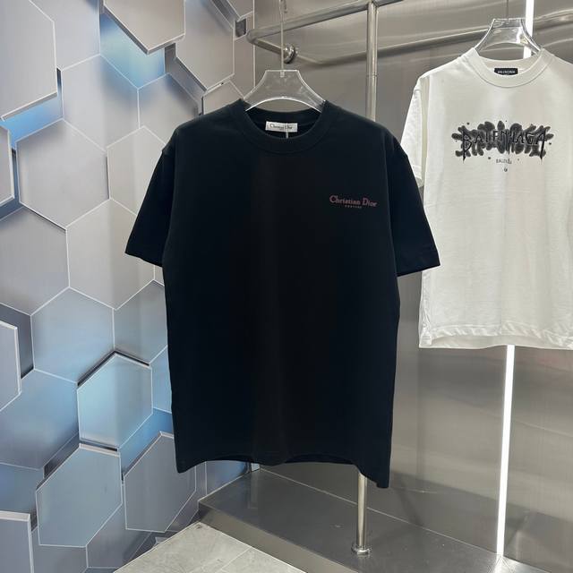 Dior 2024秋冬新款320克短袖t恤 个性印花 男女同款宽松版 S M L Xl Xxl 五个码 黑色 白色