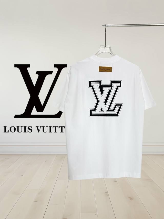 高品质]Louis Vuitto*路易威登*25Ss短袖新款 胸前后幅大刺绣logo标语大绣花设计纯原品质 原版面料 官方同款 同缸染面料 手感非常舒服 超级百